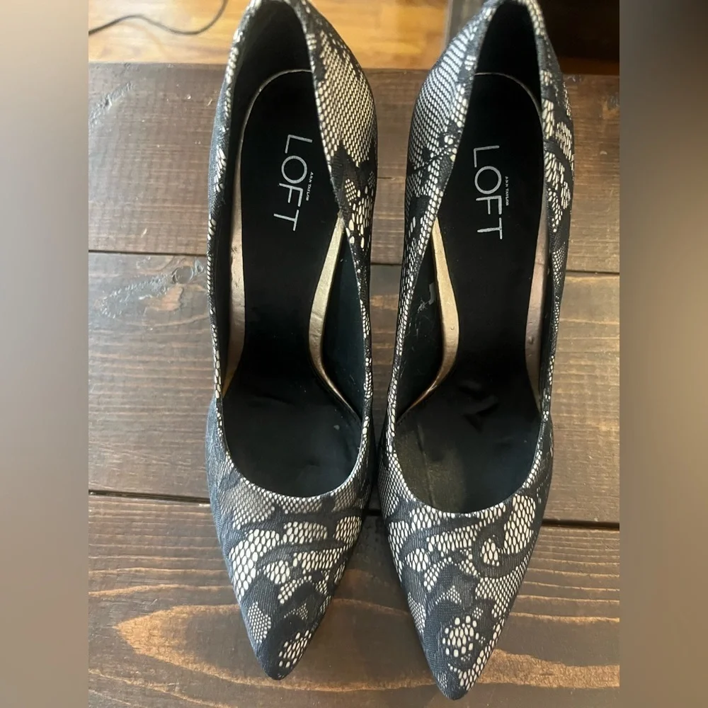 LOFT Elegant Black Lace Women’s Heels Size 8